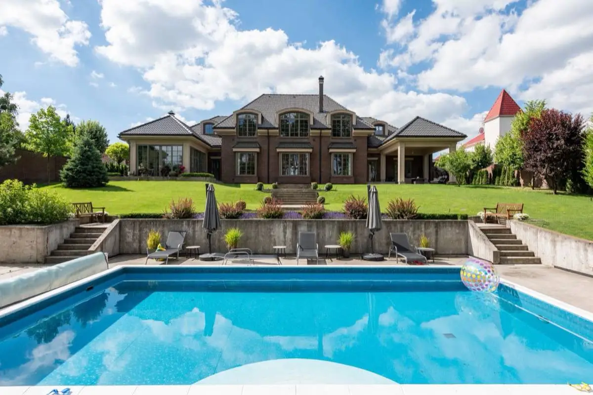 Pool Equipment Repair in Fontana, CA